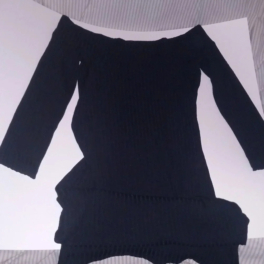 Hot Kiss Ribbed off- shoulder bodycon sweater dress - Picture 4 of 7